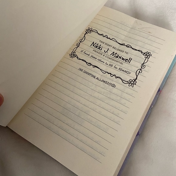 Dork Diaries lot of 2 books (#11 & #12) - Picture 6 of 10